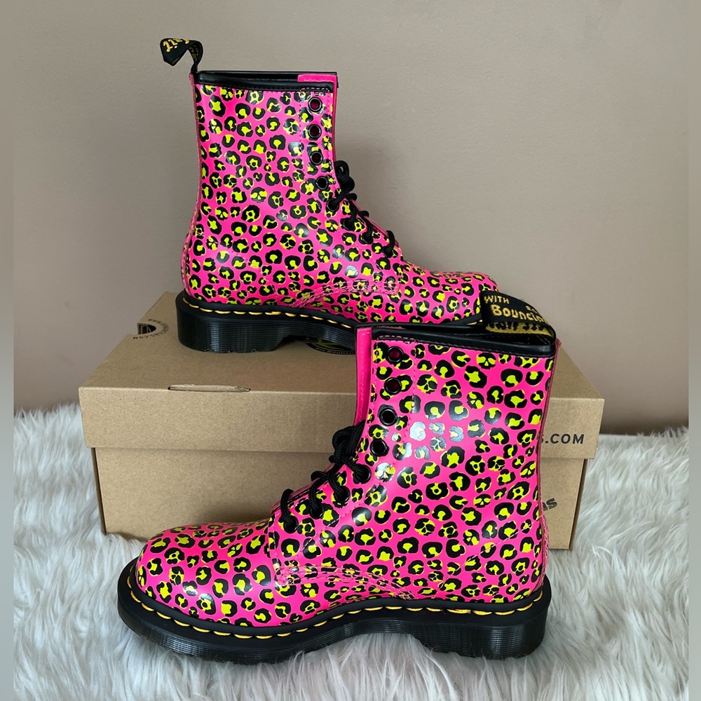 {Dr. Martens} 1460 Water-Repellent Leather Boot in Clash Pink Loud Leopard - 6 - Picture 2 of 7